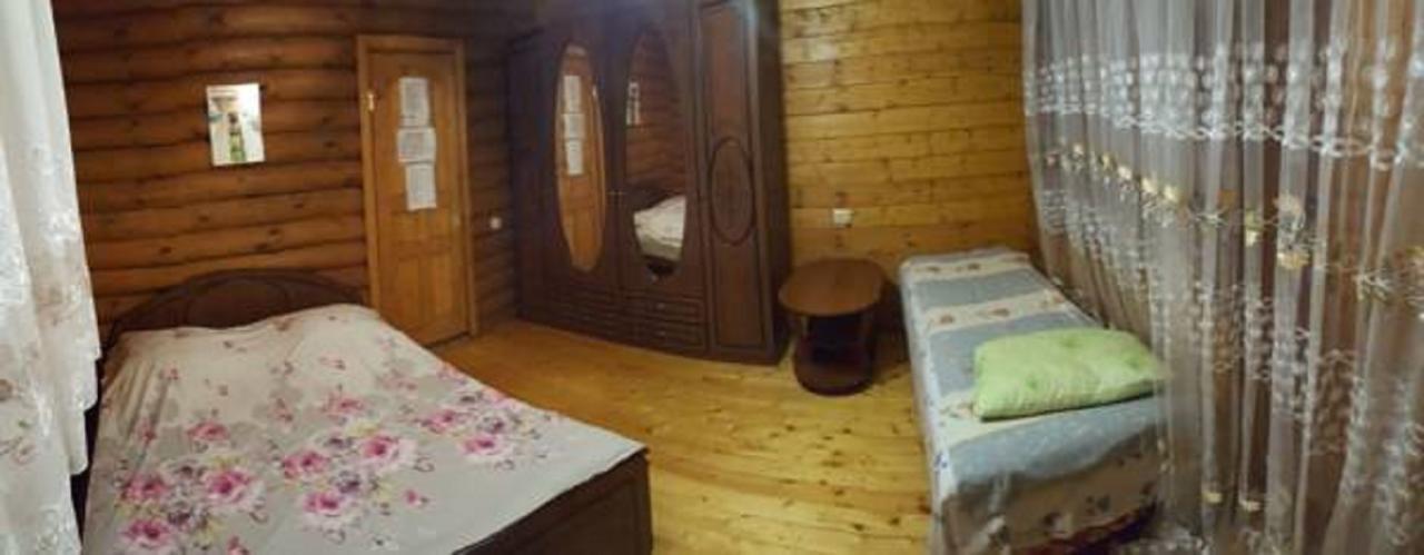 U Iriny Hotel 피준다 외부 사진
