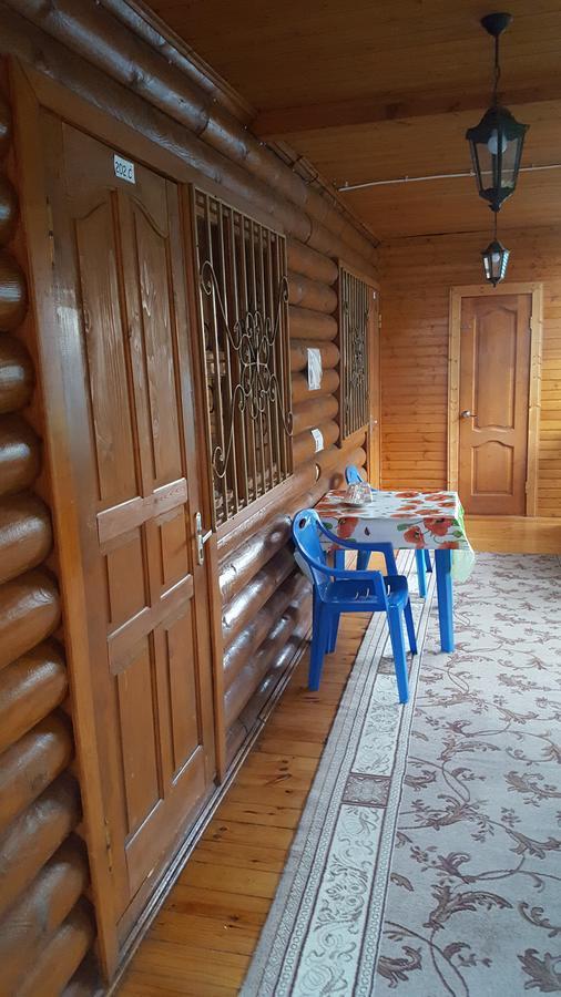 U Iriny Hotel 피준다 외부 사진
