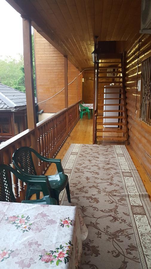 U Iriny Hotel 피준다 외부 사진